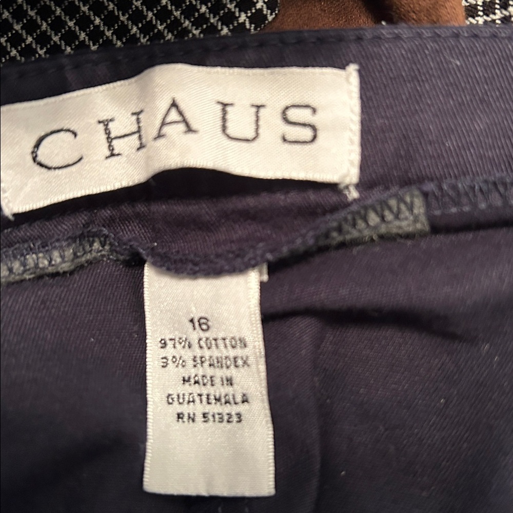 Chaus Navy Capri’s - Picture 3 of 3